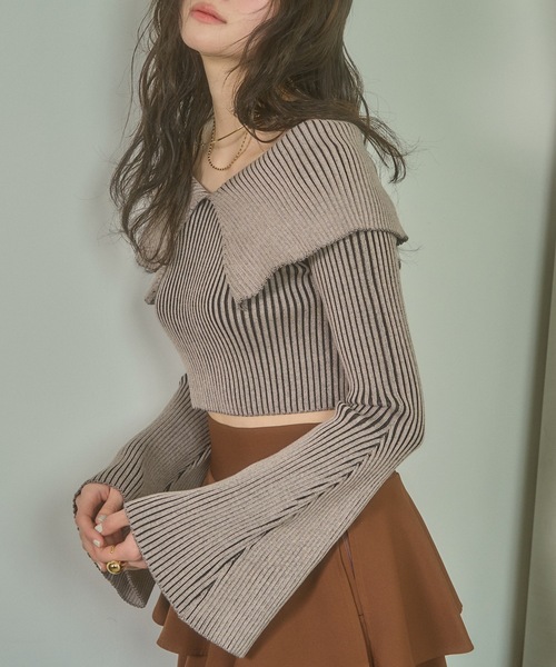 VIOLETTA（ヴィオレッタ）の「ベルスリーブ配色リブニット（ニット/セーター・レディース・ブラック/モカ/レッド・FREE）」の3枚目の写真