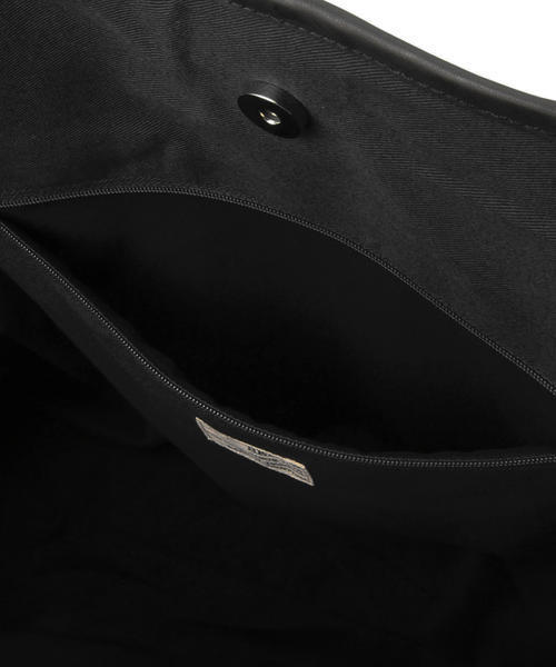 BEAMS（ビームス）の「BEAMS / LEATHER TOTE②（トートバッグ・メンズ・ブラック/ダークブラウン/ネイビー・ONE SIZE）」の6枚目の写真