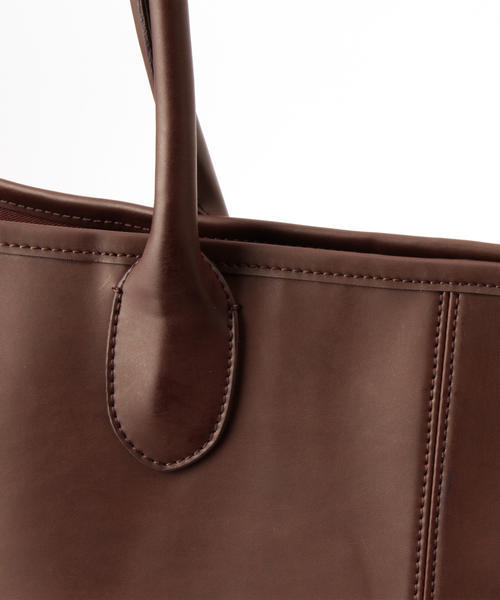 BEAMS（ビームス）の「BEAMS / LEATHER TOTE②（トートバッグ・メンズ・ブラック/ダークブラウン/ネイビー・ONE SIZE）」の21枚目の写真