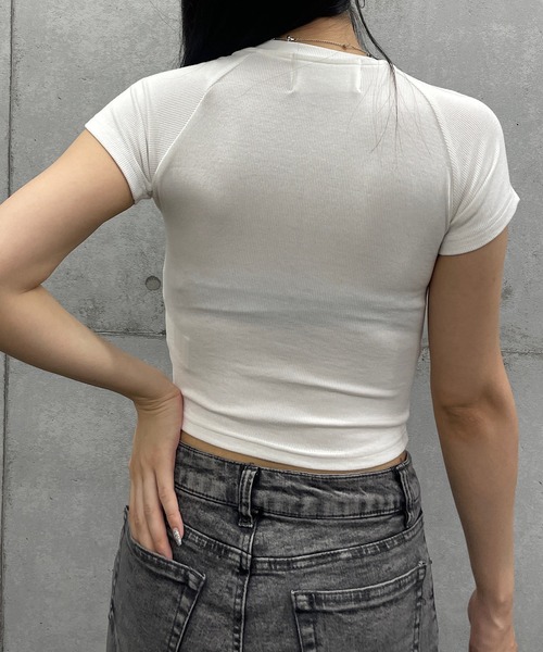 ROGER AND RAW(ロジャーアンドロウ)の「ショート丈リボンT(Tシャツ/カットソー・レディース・ホワイト/ピンク/ブラック・FREE)」の4枚目の写真