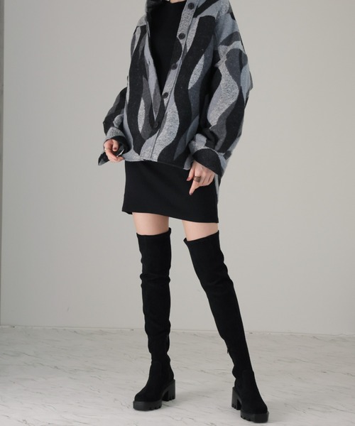 VIVIAN(ヴィヴィアン)の「スクエアトゥ厚底ストレッチニーハイブーツ(ブーツ・レディース・ブラック系その他3/ブラック・S/LL/L/M)」の17枚目の写真