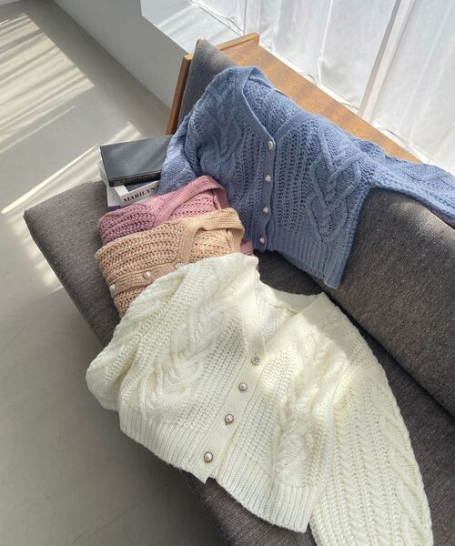 MAJESTIC LEGON（マジェスティックレゴン）の「ハートケーブルカーディガン（カーディガン/ボレロ・レディース・アイボリー/ブルー/ベージュ/ピンク/チャコールグレー・MEDIUM）」の20枚目の写真