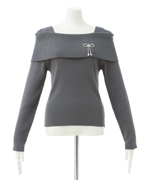 INGNI(イング)の「ブローチ付オフショルニット/A(ニット/セーター・レディース・ホワイト系その他/ピンク/ブラック/グレー系3/オフホワイト/ブラック系その他/チャコールグレー・M)」の11枚目の写真