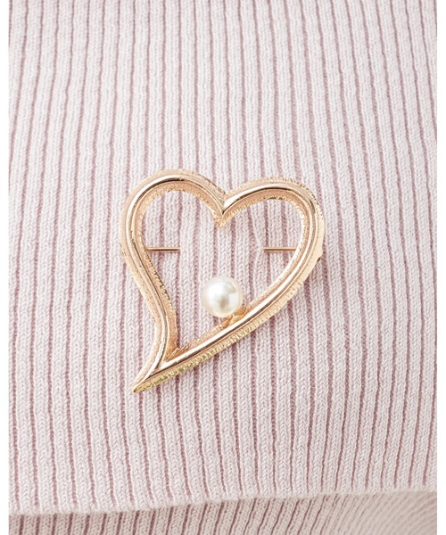 INGNI(イング)の「ブローチ付オフショルニット/A(ニット/セーター・レディース・ホワイト系その他/ピンク/ブラック/グレー系3/オフホワイト/ブラック系その他/チャコールグレー・M)」の19枚目の写真