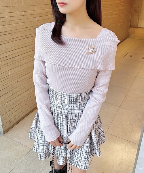 INGNI(イング)の「ブローチ付オフショルニット/A(ニット/セーター・レディース・ホワイト系その他/ピンク/ブラック/グレー系3/オフホワイト/ブラック系その他/チャコールグレー・M)」の22枚目の写真