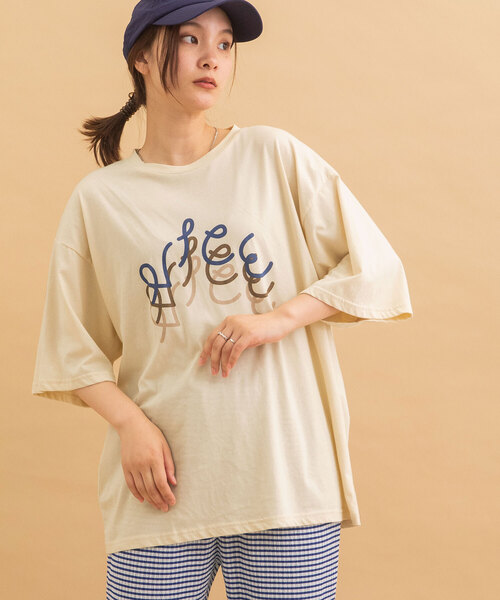 POU DOU DOU(プードゥドゥ)の「オーバーサイズアソートロゴプリントTee(Tシャツ/カットソー・レディース・オフホワイト/オートミール/キナリ・M)」の8枚目の写真