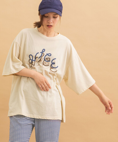 POU DOU DOU(プードゥドゥ)の「オーバーサイズアソートロゴプリントTee(Tシャツ/カットソー・レディース・オフホワイト/オートミール/キナリ・M)」の9枚目の写真