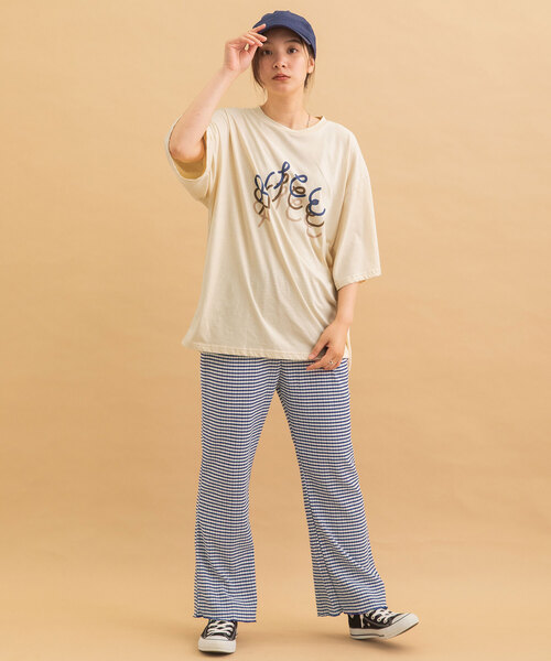 POU DOU DOU(プードゥドゥ)の「オーバーサイズアソートロゴプリントTee(Tシャツ/カットソー・レディース・オフホワイト/オートミール/キナリ・M)」の13枚目の写真