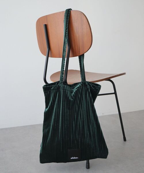 CRAFT STANDARD BOUTIQUE（クラフトスタンダードブティック）の「【akha./アカ】ベロアトートバッグ（トートバッグ・レディース・ライトピンク/ライトブルー/グリーン・FREE）」の2枚目の写真