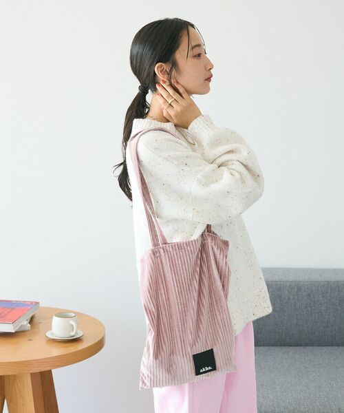 CRAFT STANDARD BOUTIQUE（クラフトスタンダードブティック）の「【akha./アカ】ベロアトートバッグ（トートバッグ・レディース・ライトピンク/ライトブルー/グリーン・FREE）」の6枚目の写真