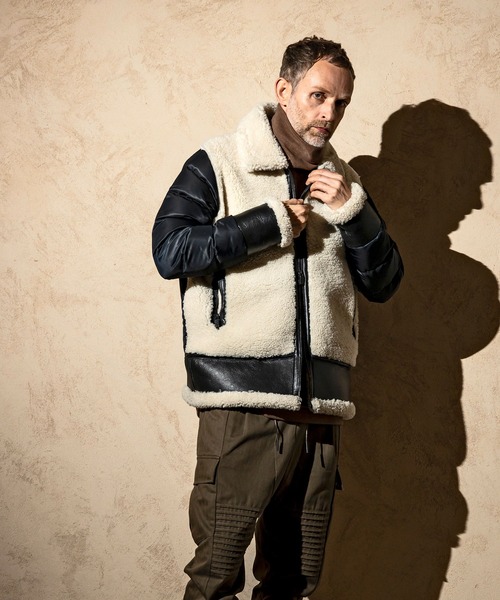 C DIEM（カルペディエム）の「C DIEM(カルペディエム)エクセルファスナー キルティングジャケット ムートンジャケット（ダウンジャケット/コート・メンズ・ホワイト×ブラック/ブラック×ブラック・M/L）」の11枚目の写真