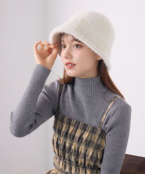 casita(RETRO GIRL)(カシータ)の「Fファーハット(ハット・レディース・チャコールグレー/オフホワイト/ブラック・ONE SIZE)」の7枚目の写真
