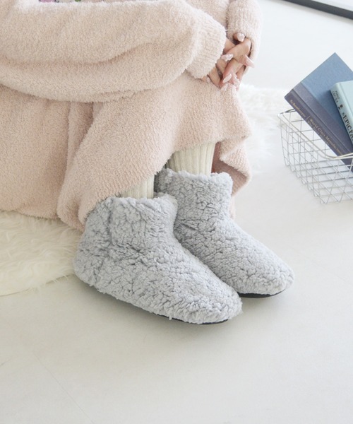 ORiental TRaffic（オリエンタルトラフィック）の「EC限定 ボアルームシューズブーツ G-0011（ルームシューズ/スリッパ・レディース・ライトグレー/アイボリー/ブラウン/ベージュ・L/M/S/LL）」の3枚目の写真