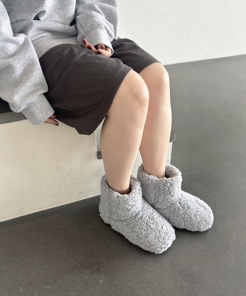 ORiental TRaffic（オリエンタルトラフィック）の「EC限定 ボアルームシューズブーツ G-0011（ルームシューズ/スリッパ・レディース・ライトグレー/アイボリー/ブラウン/ベージュ・L/M/S/LL）」の6枚目の写真