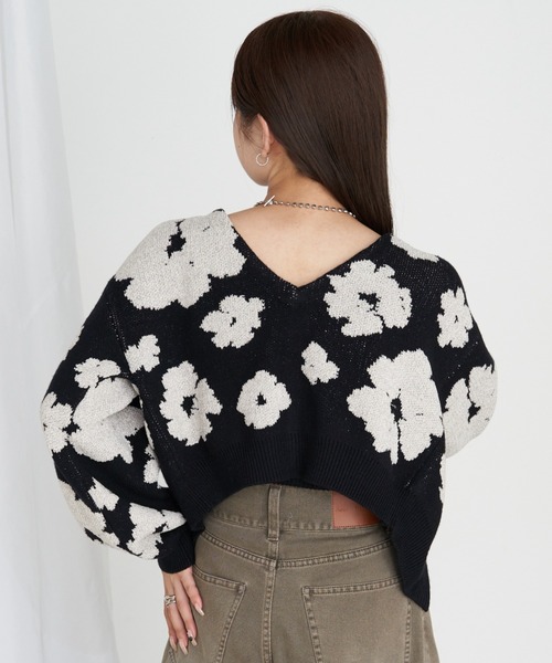 RAY CASSIN(レイカズン)の「【2点セット】花柄ジャガードCDキャミセット(カーディガン/ボレロ・レディース・ブラック系その他2/ベージュ系その他2/ブルー系その他2・FREE)」の4枚目の写真