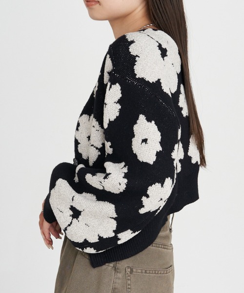 RAY CASSIN(レイカズン)の「【2点セット】花柄ジャガードCDキャミセット(カーディガン/ボレロ・レディース・ブラック系その他2/ベージュ系その他2/ブルー系その他2・FREE)」の8枚目の写真