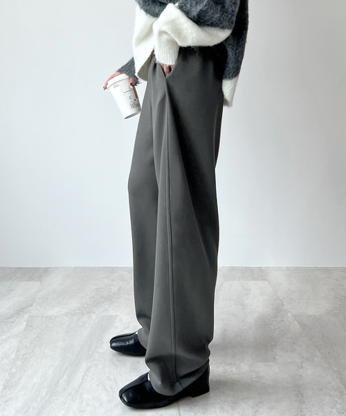 Futier land（フューティアランド）の「美シルエット生まれる緩やかな曲線。ポンチカーブパンツ（その他パンツ・レディース・チャコールグレー/アイボリー/ブラック・MEDIUM）」の7枚目の写真