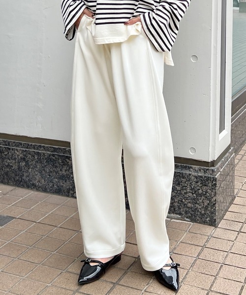 Futier land（フューティアランド）の「美シルエット生まれる緩やかな曲線。ポンチカーブパンツ（その他パンツ・レディース・チャコールグレー/アイボリー/ブラック・MEDIUM）」の22枚目の写真