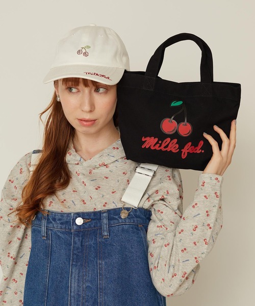 MILKFED.(ミルクフェド)の「RHINESTONE CHERRY CAP(キャップ・レディース・オフホワイト/ブラック/ライトピンク・ONE SIZE)」の17枚目の写真
