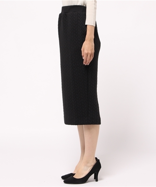 AZUL by moussy（アズールバイマウジー）の「キルティングジャガードタイトSK（スカート・レディース・トップグレー/ブラック・MEDIUM/LARGE/SMALL）」の7枚目の写真