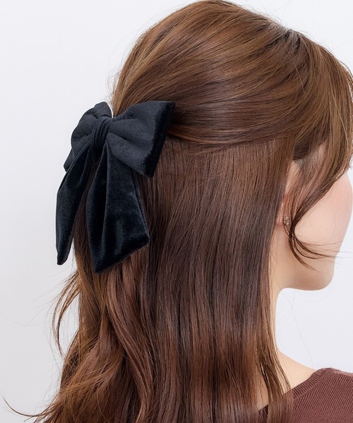 【美品】【セリーヌ】CELINE ロゴ リボン バレッタ 黒 ゴールド色金具 美品】【セリーヌ】CELINE ロゴ リボン バレッタ 黒 ゴールド色金具