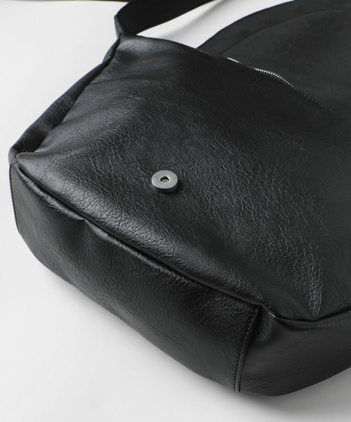 MSG（エムエスジー）の「合皮メタルロゴショルダーバッグ（ショルダーバッグ・メンズ・ブラック・F）」の14枚目の写真