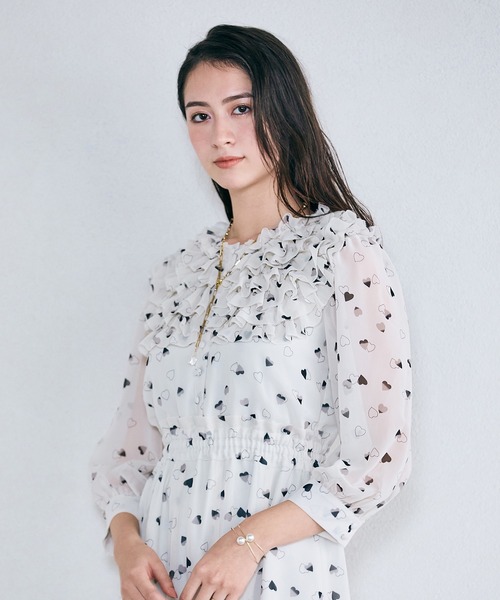 Audie a Muses(オーディアミューズ)の「ハートプリントワンピース(ワンピース・レディース・ブラック/ベージュ・42/40/38)」の5枚目の写真