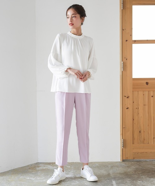 WHITE JOOLA（ホワイトジョーラ）の「【 一枚でサマになる 】ソフトデシン・バルーンスリーブブラウス（シャツ/ブラウス・レディース・グレイッシュブルー/オフホワイト/ベージュ・L/M/S）」の22枚目の写真