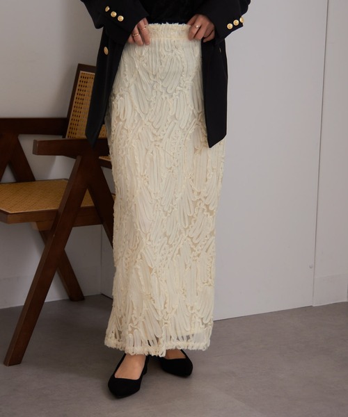 MAISON BREEZE（メゾンブリーズ）の「【MAISON BREEZE】ラインレースストレートスカート DTK（スカート・レディース・ブラック/アイボリー・FREE）」の4枚目の写真