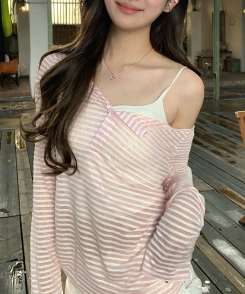 GEMEDA（ジェメダ）の「ボーダーボタンシャーリングオフショルTシャツ（Tシャツ/カットソー・レディース・ベージュ/ブラック/ブラック×ホワイト/ピンク・M）」の22枚目の写真