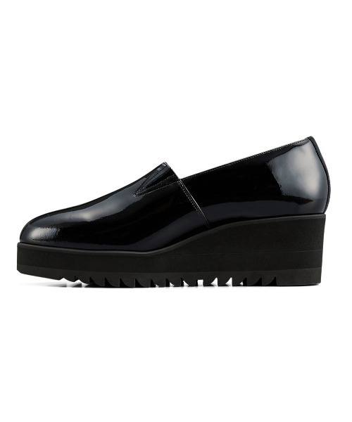 THE ONITSUKA(ジオニツカ)の「【THE ONITSUKA】WEDGE-S / ウェッジ エス(ローファー・レディース・ブラック×ブラック・23/24/25/24.5/23.5/22.5)」の3枚目の写真