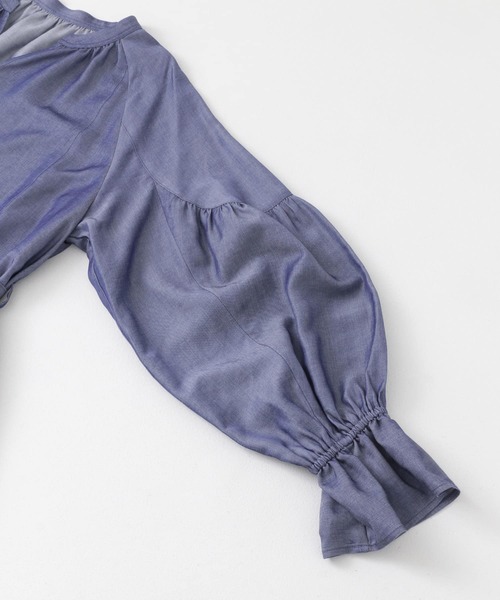 URBAN RESEARCH ROSSO WOMEN(アーバンリサーチ ロッソ)の「デニムライクギャザーワンピース(ワンピース・レディース・ブルー/インディゴブルー・FREE)」の5枚目の写真
