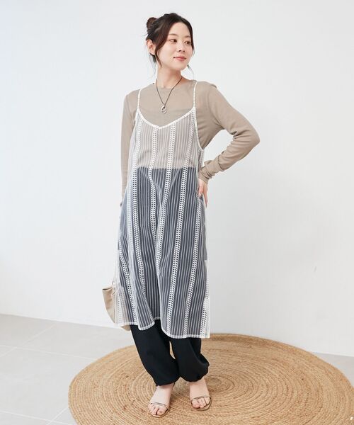 le.coeur blanc(ルクールブラン)の「STAR&STRIPE シアーワンピース(ワンピース・レディース・ブラック/ホワイト・38)」の4枚目の写真