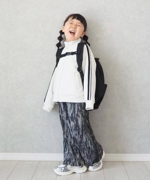 ikka（イッカ）の「【親子コーデ】さらっとプリーツワイドパンツ（120~160cm）（その他パンツ・キッズ・グリーン/チャコール・120/130/140/150/160）」の14枚目の写真