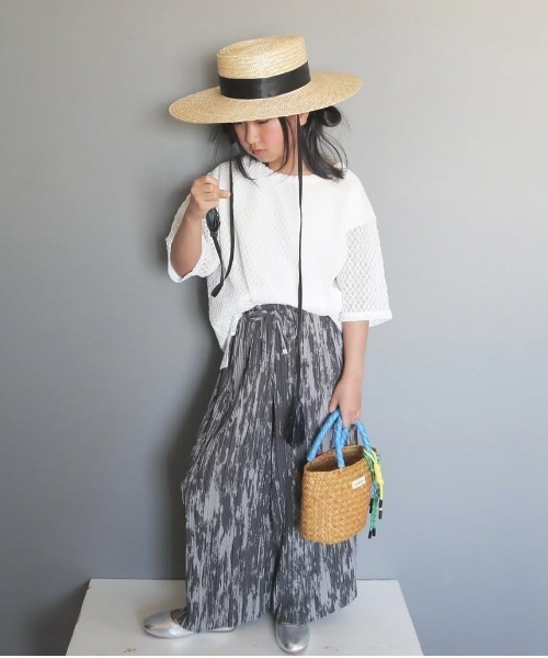 ikka（イッカ）の「【親子コーデ】さらっとプリーツワイドパンツ（120~160cm）（その他パンツ・キッズ・グリーン/チャコール・120/130/140/150/160）」の15枚目の写真