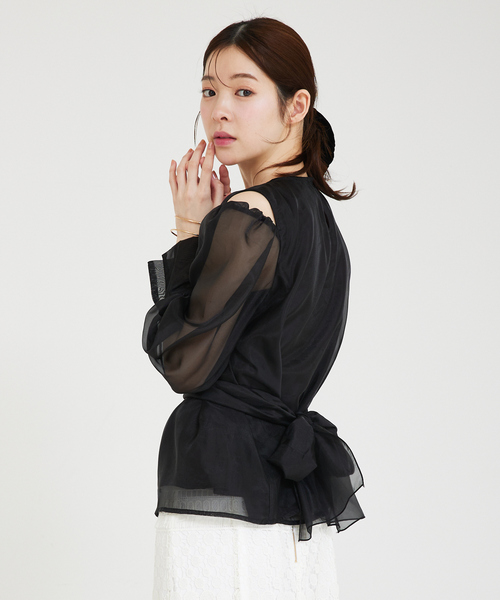 SELFIST（セルフィスト）の「【VOCE掲載】マルチWAYリボン付きショルダースリットシアーブラウス　春服　着まわし（シャツ/ブラウス・レディース・オフホワイト/ブラック/ピンク・フリー）」の10枚目の写真
