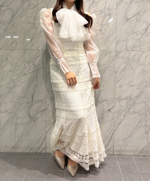 SELFIST（セルフィスト）の「【VOCE掲載】マルチWAYリボン付きショルダースリットシアーブラウス　春服　着まわし（シャツ/ブラウス・レディース・オフホワイト/ブラック/ピンク・フリー）」の5枚目の写真