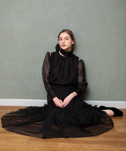 SELFIST（セルフィスト）の「【VOCE掲載】マルチWAYリボン付きショルダースリットシアーブラウス　春服　着まわし（シャツ/ブラウス・レディース・オフホワイト/ブラック/ピンク・フリー）」の4枚目の写真