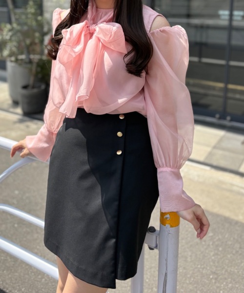 SELFIST（セルフィスト）の「【VOCE掲載】マルチWAYリボン付きショルダースリットシアーブラウス　春服　着まわし（シャツ/ブラウス・レディース・オフホワイト/ブラック/ピンク・フリー）」の16枚目の写真