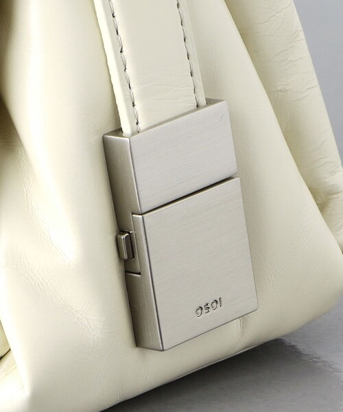 OSOI（オソイ）の「＜OSOI＞PILLOW MINI バッグ（ショルダーバッグ・レディース・オフホワイト/ブラック/ダークブラウン・FREE）」の15枚目の写真
