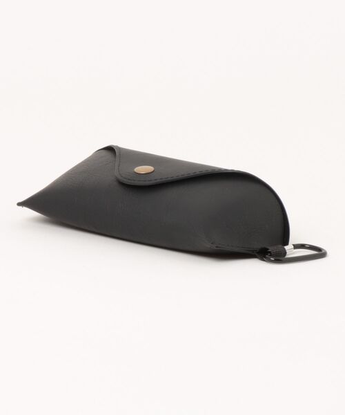 Fun & Daily（ファンアンドデイリー）の「F&D : PUレザーメガネ＆サングラスケース（メガネ・レディース・ブラック・FREE）」の3枚目の写真