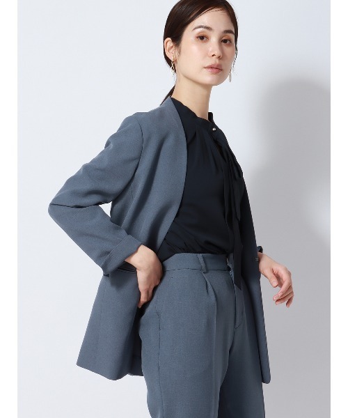 SUIT SQUARE(スーツスクエア)の「ボウタイタックブラウス 7分袖 ウォッシャブル ジョーゼット メタルパーツ(シャツ/ブラウス・レディース・グリーン系/ホワイト系/ネイビー系/パープル系・38(9号)/40(11号))」の15枚目の写真