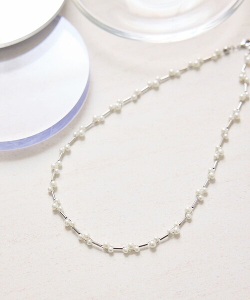 ROPE' PICNIC（ロペピクニック）の「パールデザインショートネックレス（ネックレス・レディース・ゴールド/シルバー・FREE）」の2枚目の写真