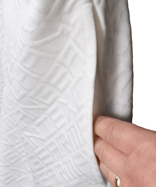 ARMANI EXCHANGE（アルマーニエクスチェンジ）の「【ARMANI EXCHANGE】AX オールオーバージャカードロゴ ハーフパンツ ジャガードショーツ（その他パンツ・メンズ・ブラック/ホワイト・2/3/1）」の8枚目の写真