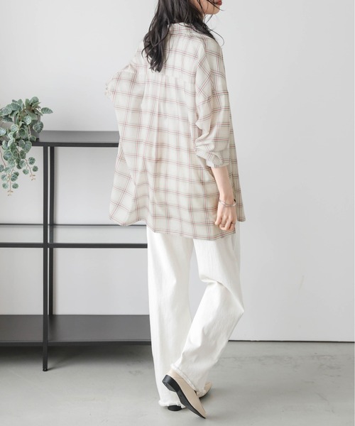 La-gemme（ラジェム）の「オーバーサイズ チェック柄シアーシャツ（シャツ/ブラウス・レディース・ベージュ/ブラック・フリー）」の9枚目の写真