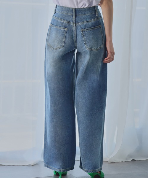 Ampirula(アンピルーラ)の「ウォッシュワイドデニムパンツ(デニムパンツ・レディース・ブルー・L/M/S/XS/2L)」の5枚目の写真