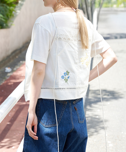 OUTDOOR PRODUCTS(アウトドアプロダクツ)の「2WAYレース×刺繍トップス セットアップ対応(シャツ/ブラウス・レディース・ホワイト・FREE)」の12枚目の写真