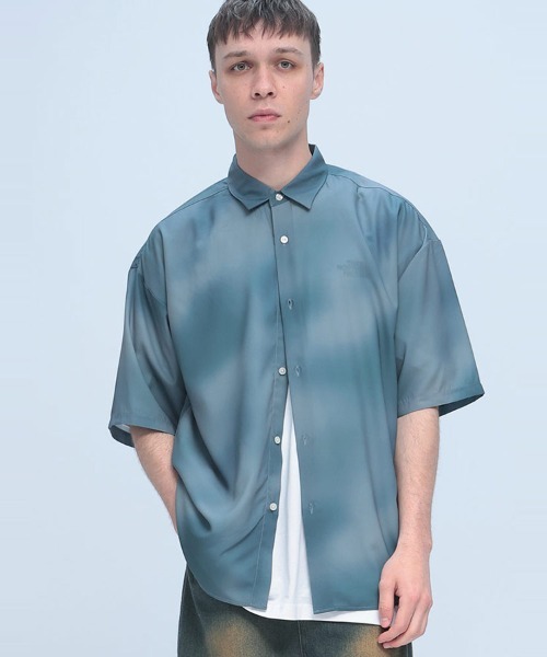 SAKAZEN(サカゼン)の「Naive magic 柄シャツ 半袖 シャツ メンズ モノトーン 花柄(シャツ/ブラウス・メンズ・C/D/E/F/A/B・M/L)」の4枚目の写真