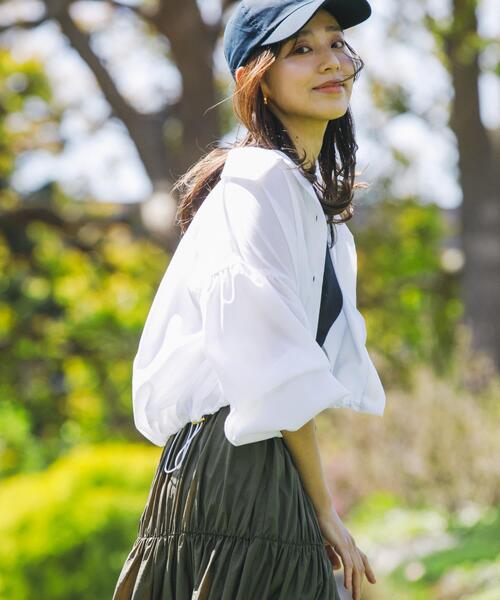 F by ROSSO（エフバイロッソ）の「F by ROSSO　UVCUT撥水ボリュームスリーブシャツ（シャツ/ブラウス・レディース・ベージュ/ホワイト・FREE）」の2枚目の写真