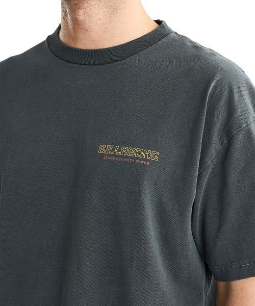 BILLABONG(ビラボン)の「BILLABONG メンズ WINDOW Tシャツ 【2025年夏モデル】/ビラボン半袖バックプリントTシャツ(Tシャツ/カットソー・メンズ・グリーン系その他/イエロー系その他/ブラック・LARGE/MEDIUM/X-LARGE)」の6枚目の写真